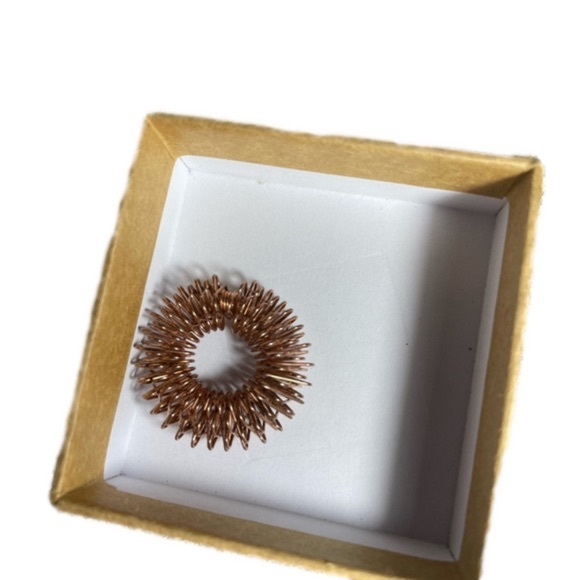 Sage Relax O Copper Massaging Ring NWT - Picture 5 of 7